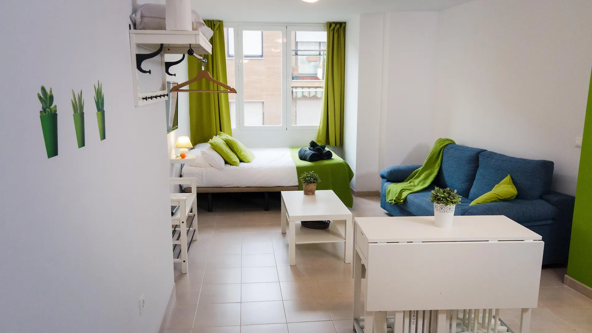 Apartment Holidays2Malaga Studios Juan De Mena